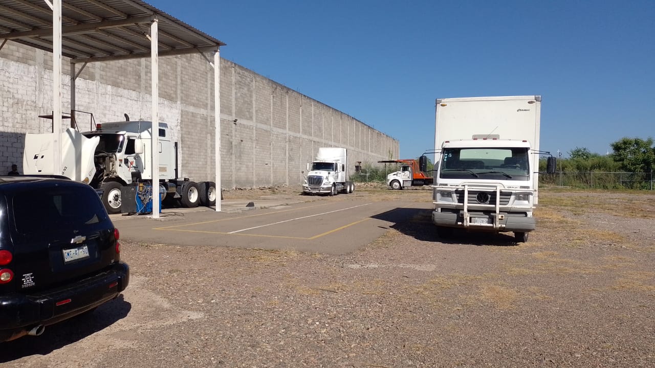 Instalaciones y líneas de inspección vehicular de Unidad de Verificación de Sinaloa en Culiacán